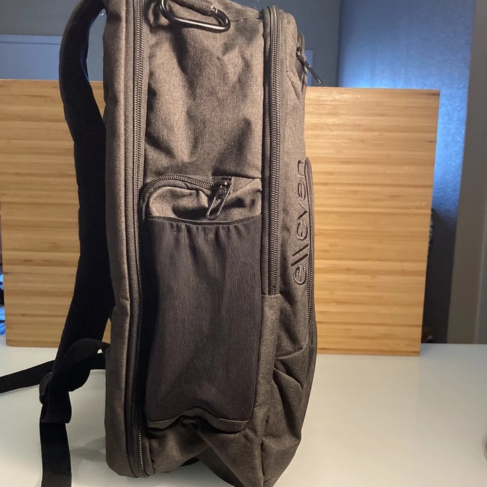 E\\even Gray Computer Backpack - Picture 3 of 7